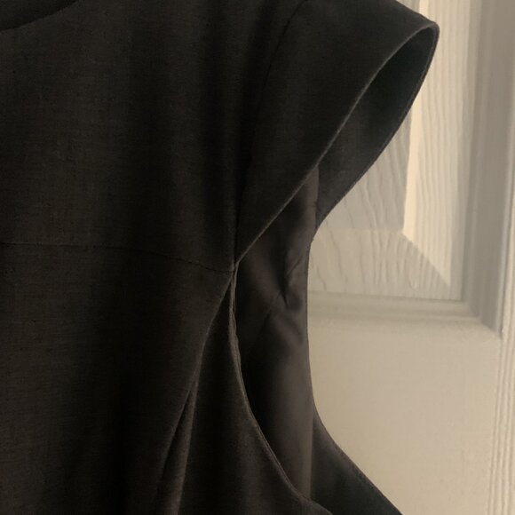 Grey sleevless dress - Picture 3 of 5